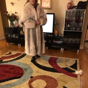 insanely gorgeous  hoded fox fur coat